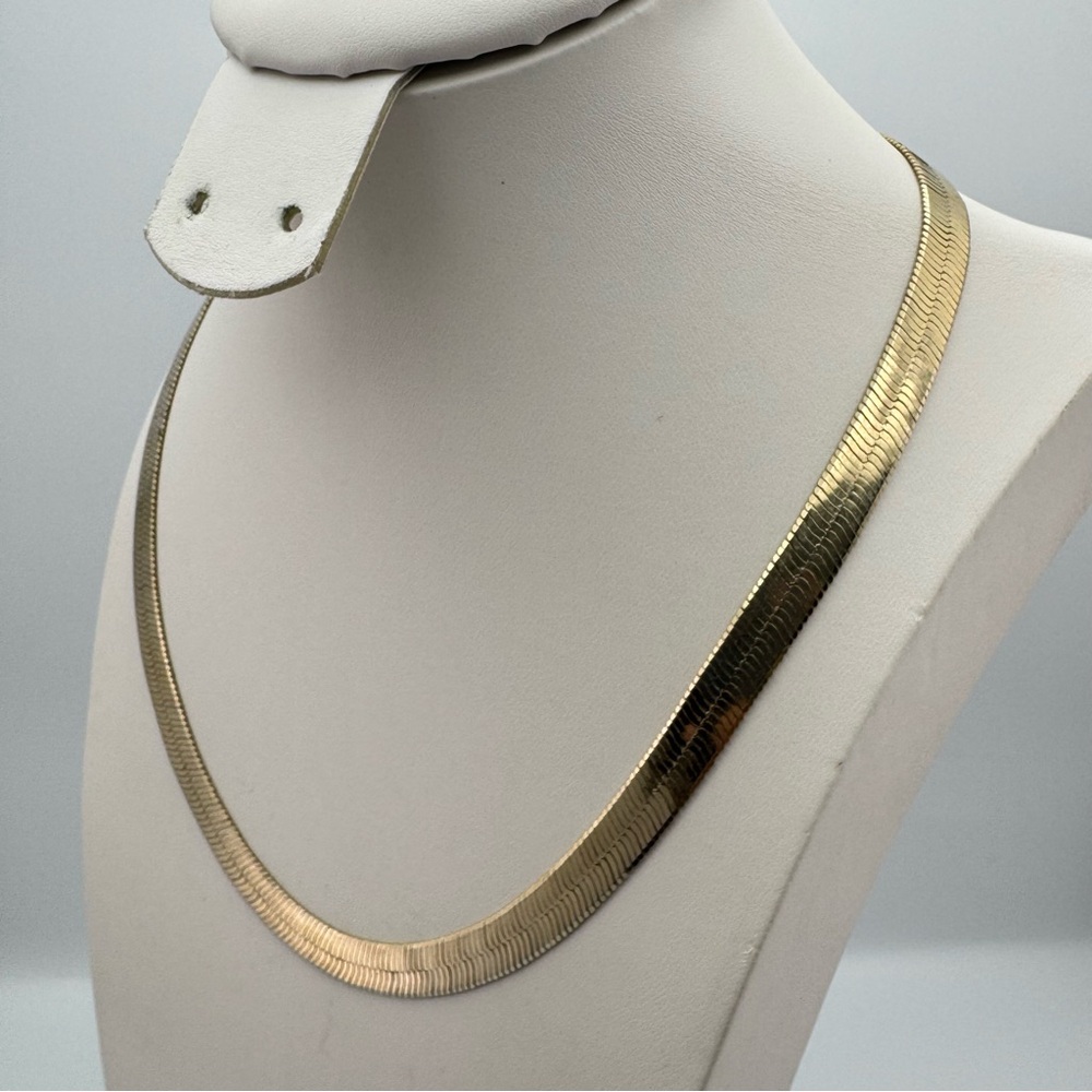 Vintage Gold Tone Herringbone Necklace 18” Flat Chain